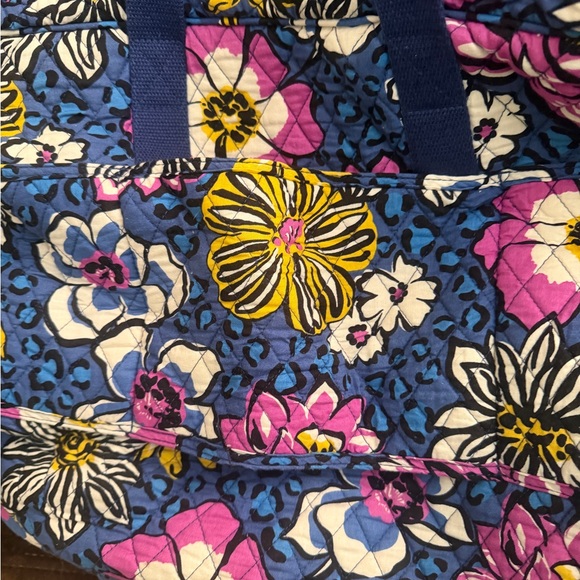Vera Bradley Grand traveler Bag In Signature Cotton "African Violet" - Picture 3 of 10